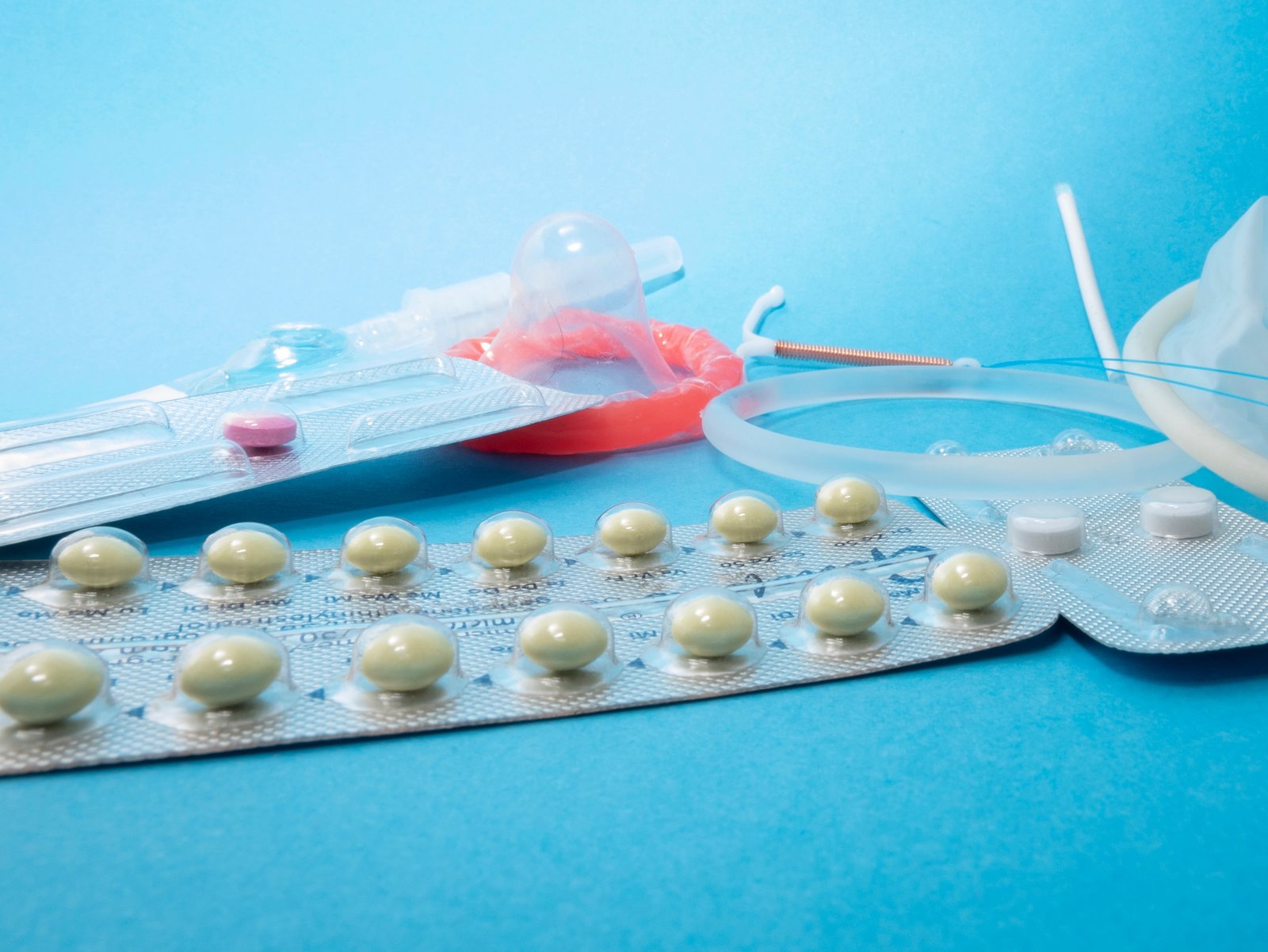 Prezervativul, pilula contraceptivă și alte contraceptive